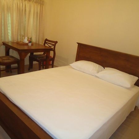 Guest House Кадувела Екстер'єр фото